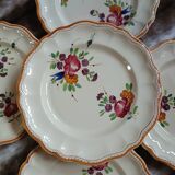 10 vintage Longchamp dinner plates