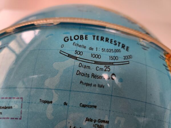 Globe terrestre lumineux vintage 1950