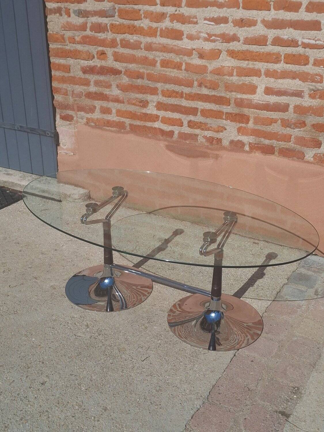 Table ovale Design années 70 – Verre, Chrome & Noyer