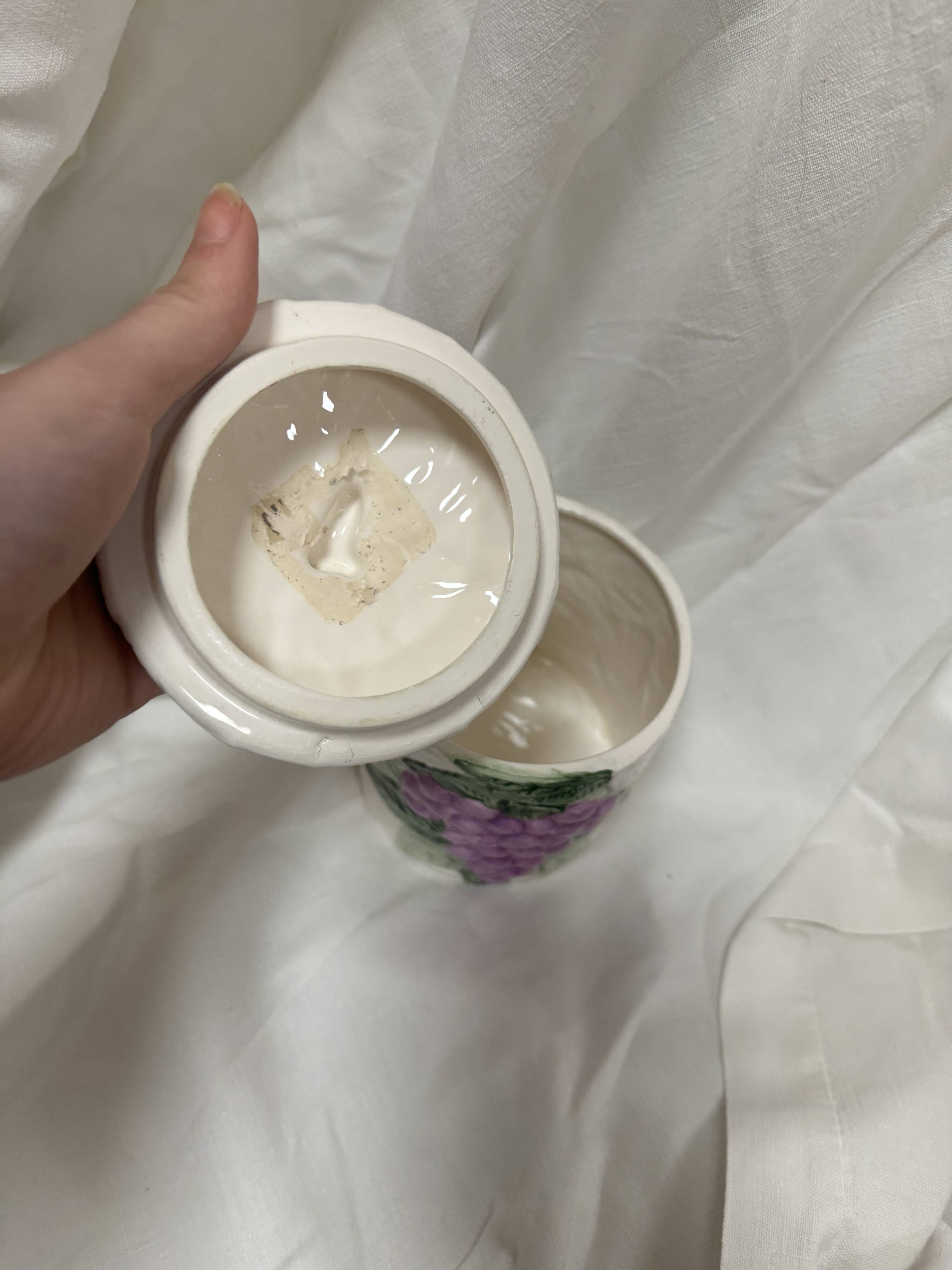 Vintage 80s slip pot