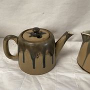 Teapot set and milk pot 60s