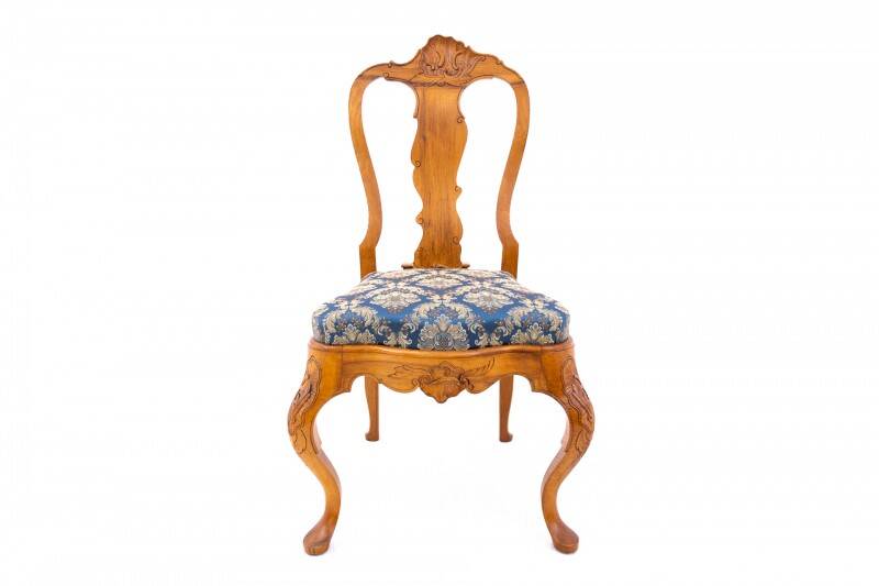 A pair of antique chairs from the late 19th century, France. After renovation.