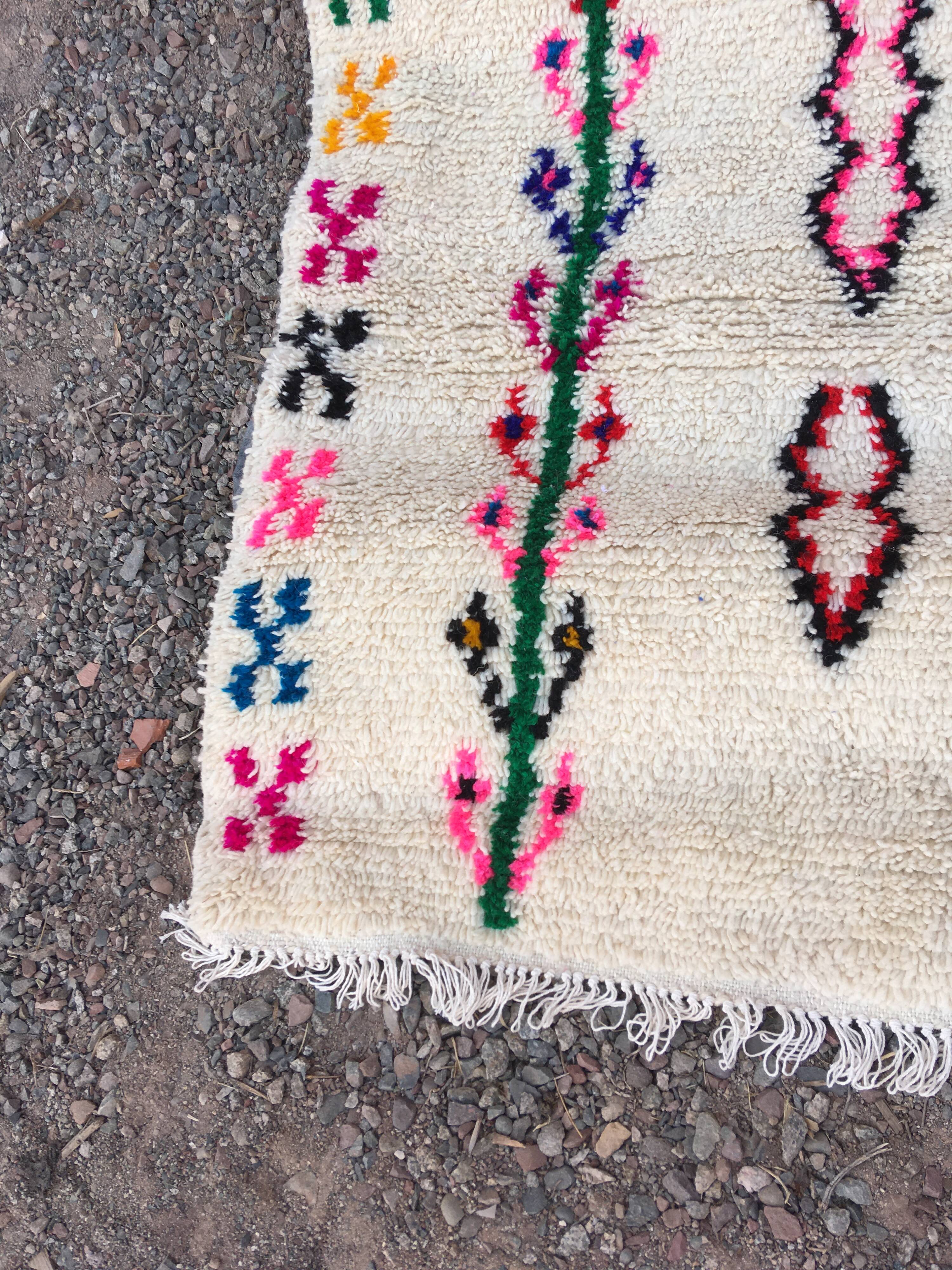 Azilal rug 296 x 194 cm