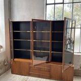 Mahey bookcase in elm and XXL brass