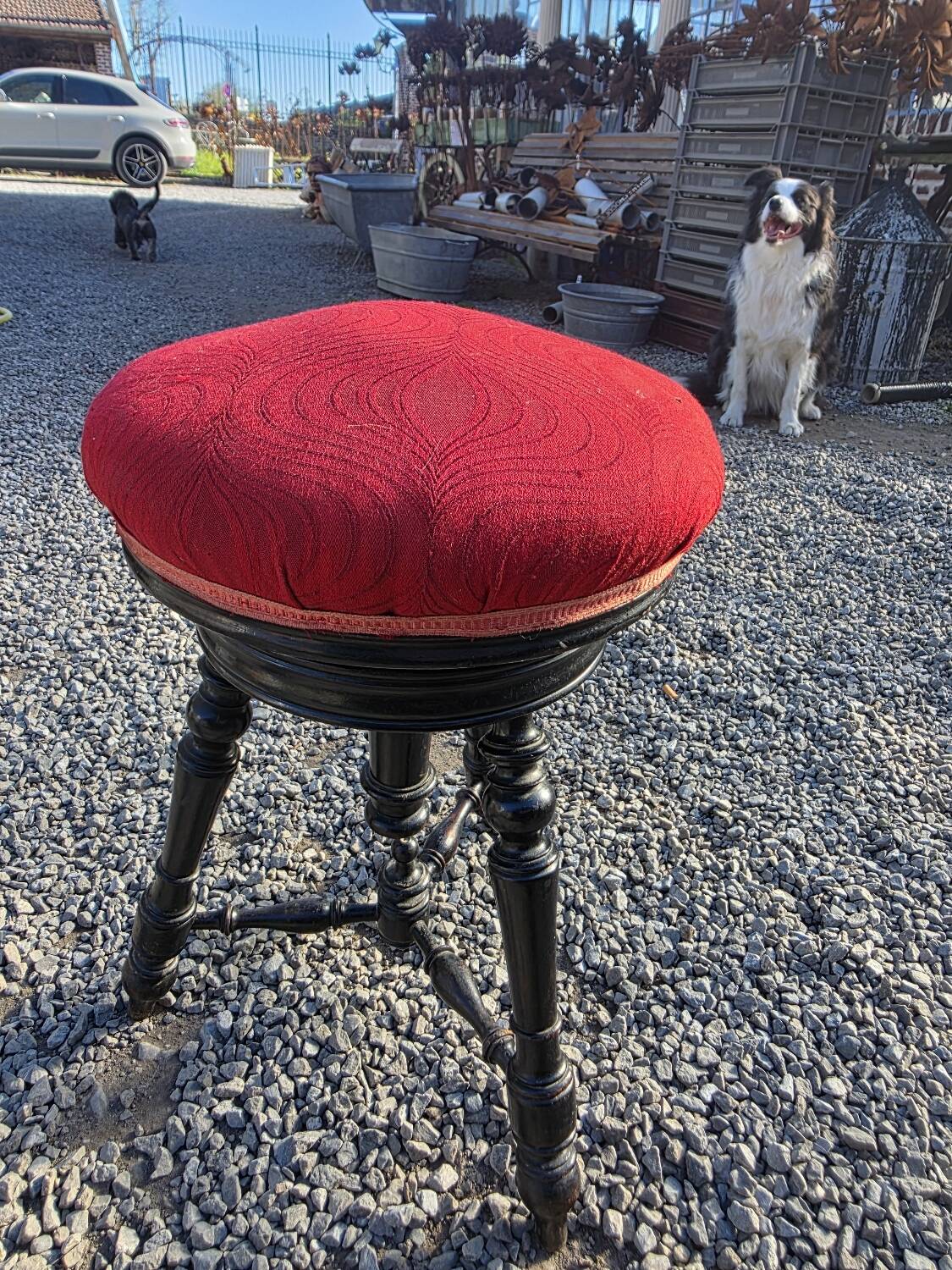 Napoleon III piano stool