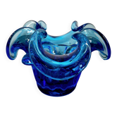 Magnificent Art Deco pocket bowl, four-petal flower in solid blue glass.