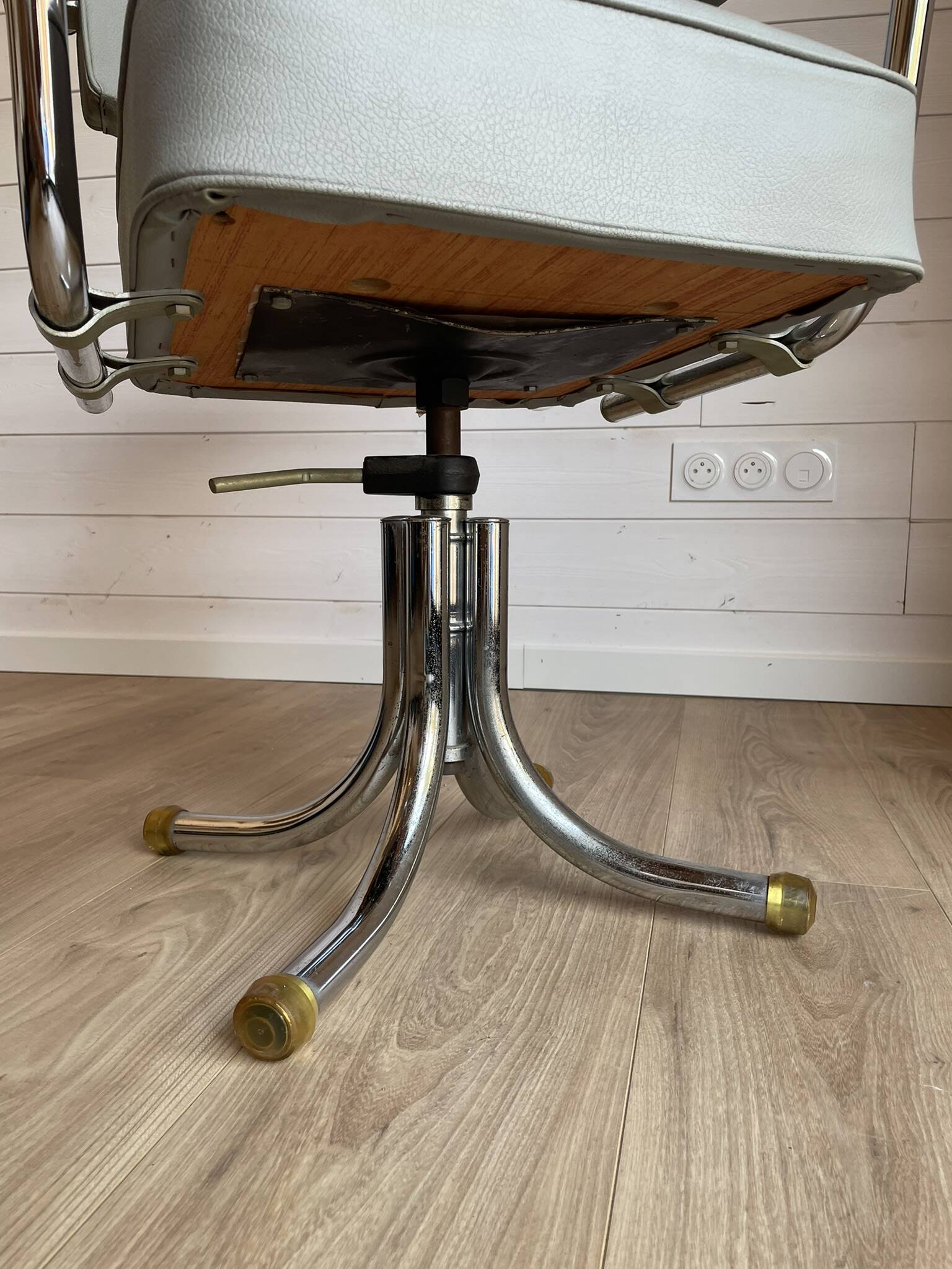 Vintage office chair – Mid-Century style Chrome and Faux leather