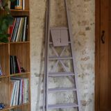 Painter's stepladder