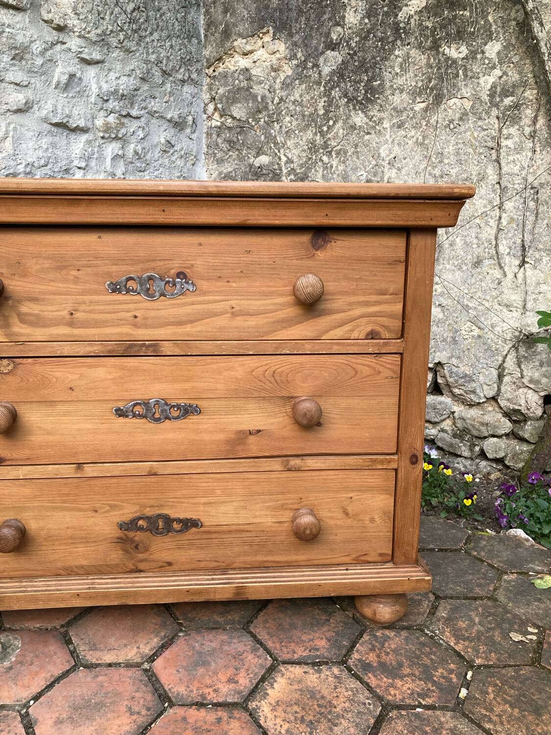 Antique pine chest of drawers
