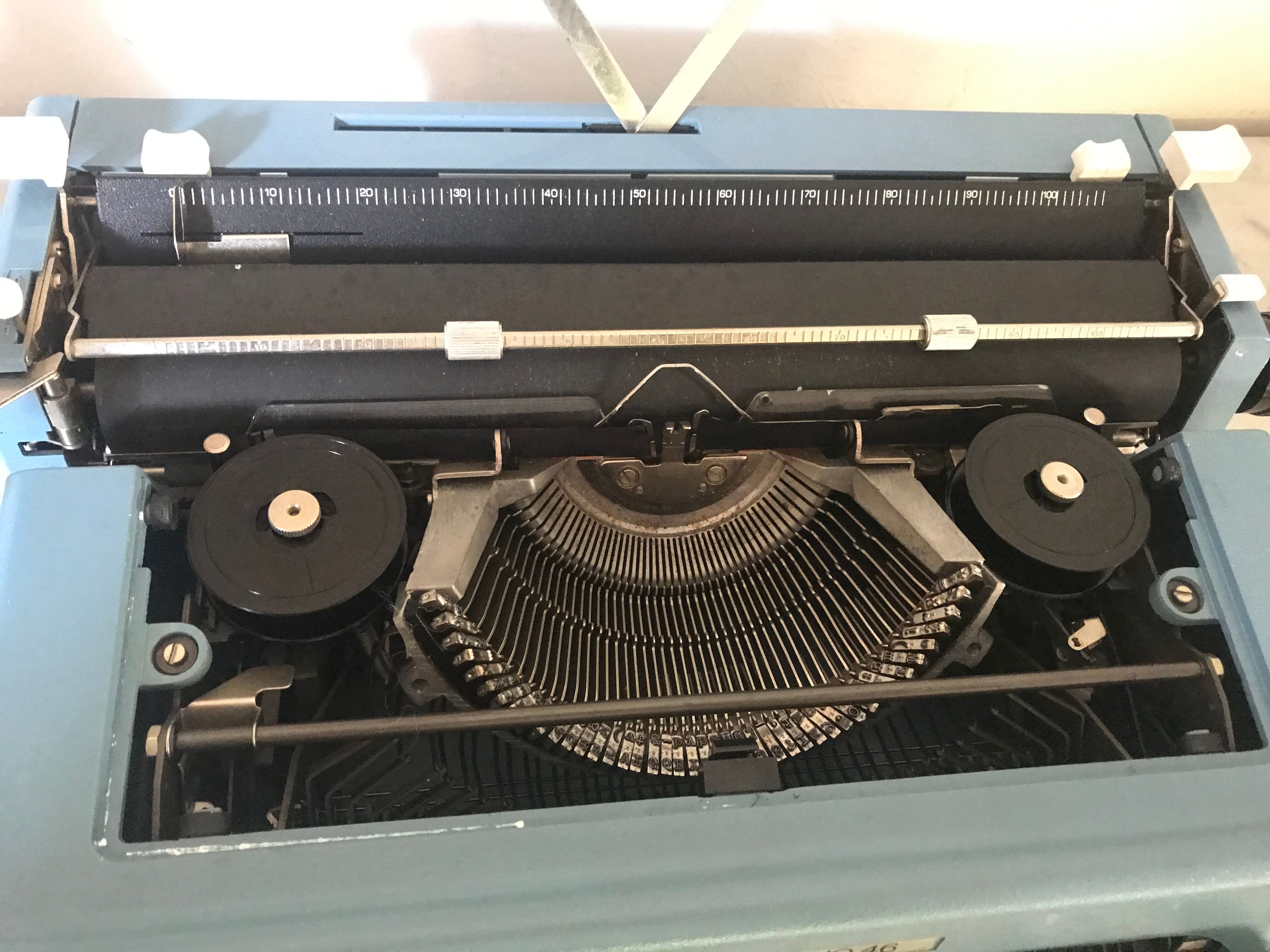 70's Olivetti Studio 46 typewriter