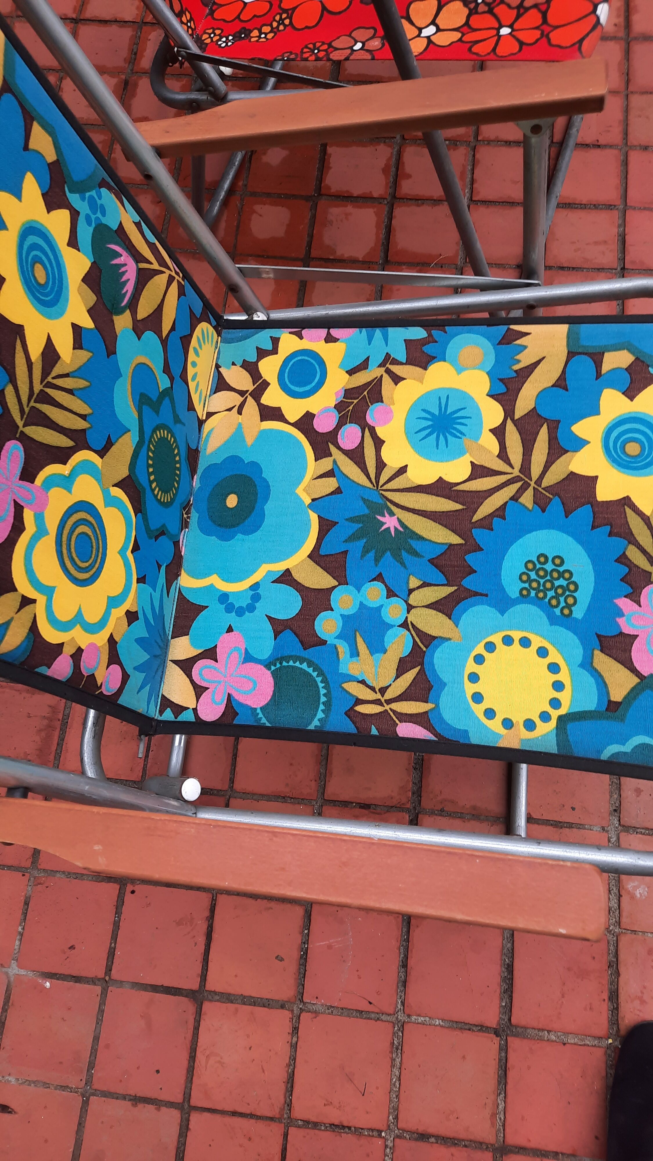 Pair of camping folding chairs