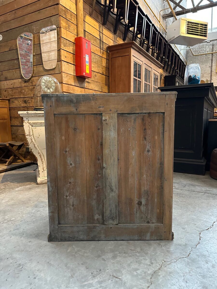 Small workshop furniture from the early 20th century.