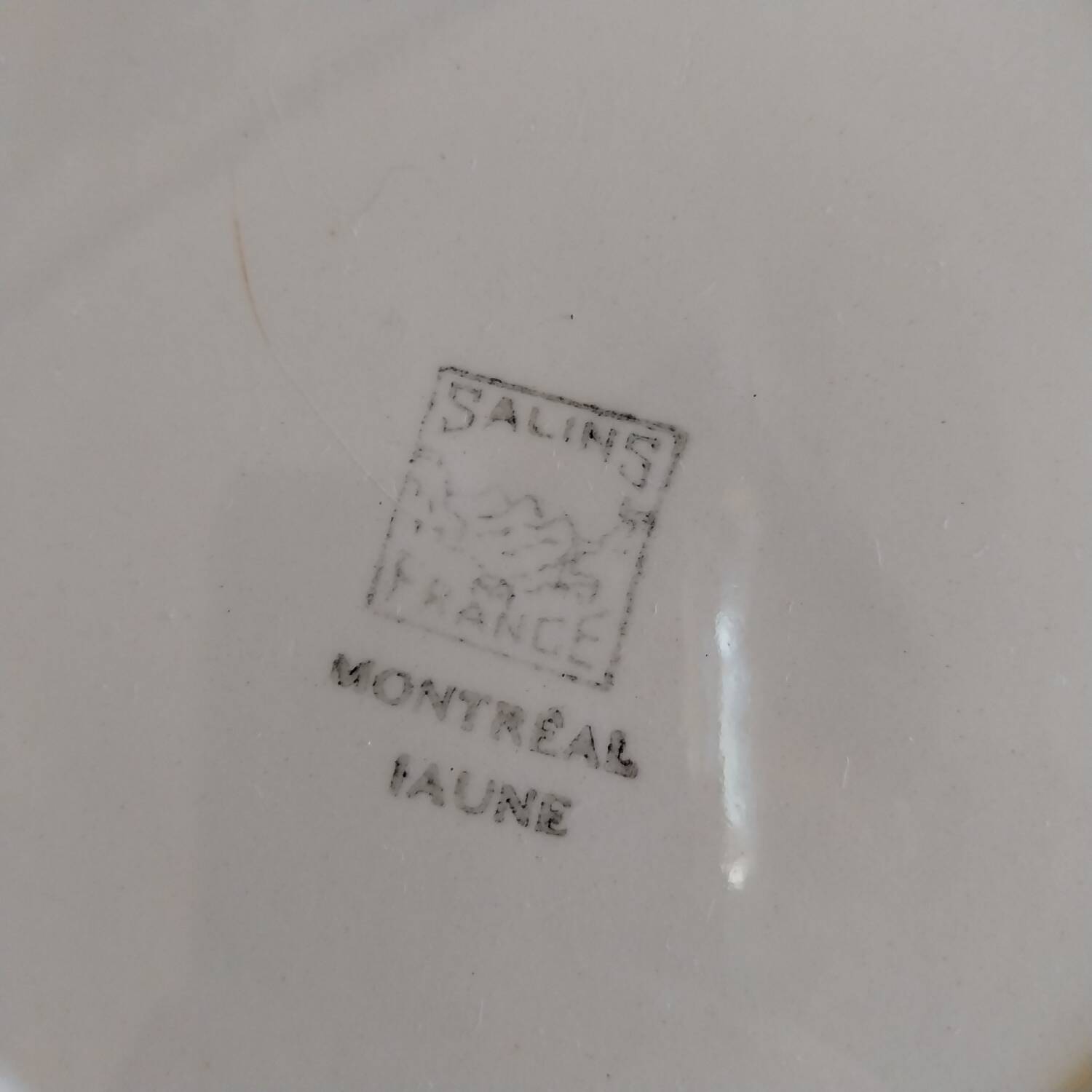 Old Salins cake dish