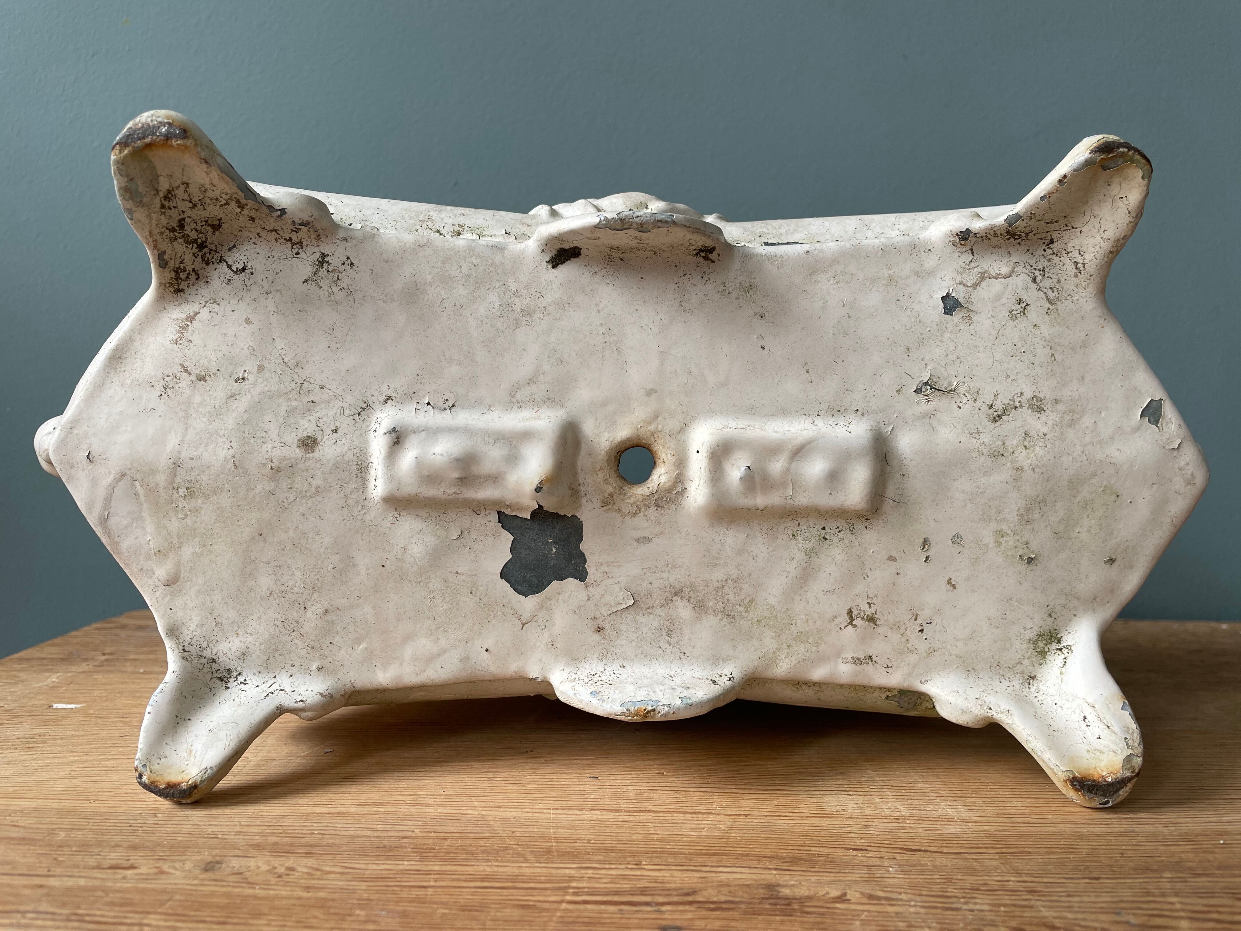 Old Medici cast iron planter, late nineteenth