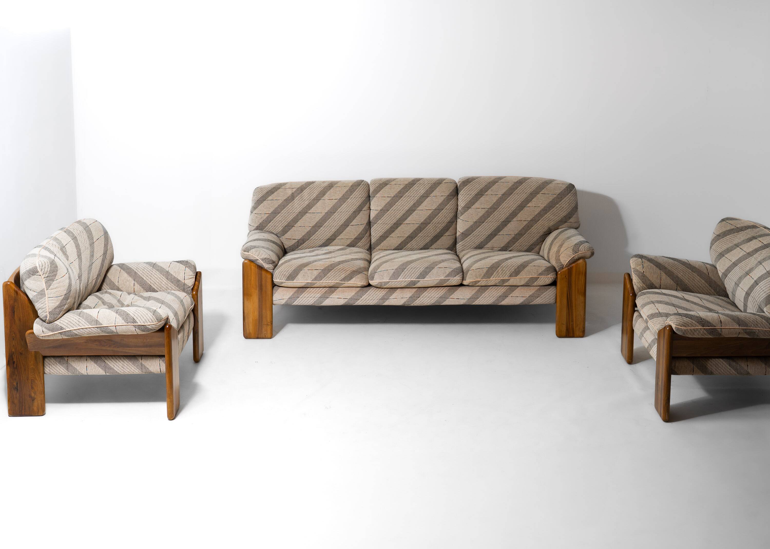 Vintage 'Sapporo' sofa by Mobil Girgi, 1970s