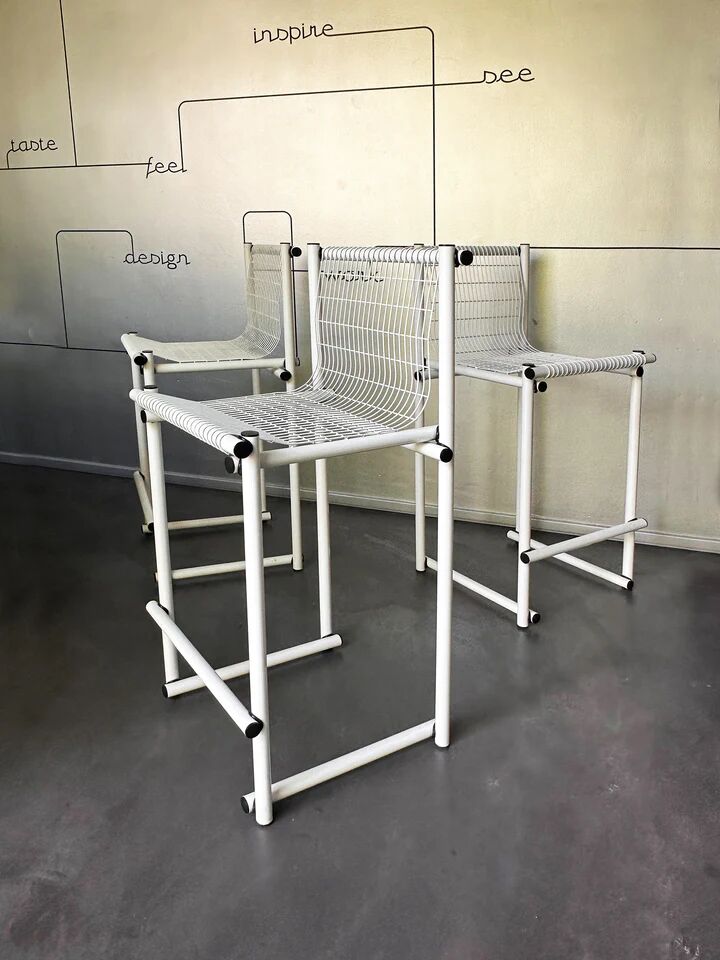 Set de 3 tabourets de comptoir modernistes italiens, acier laqué blanc 1970