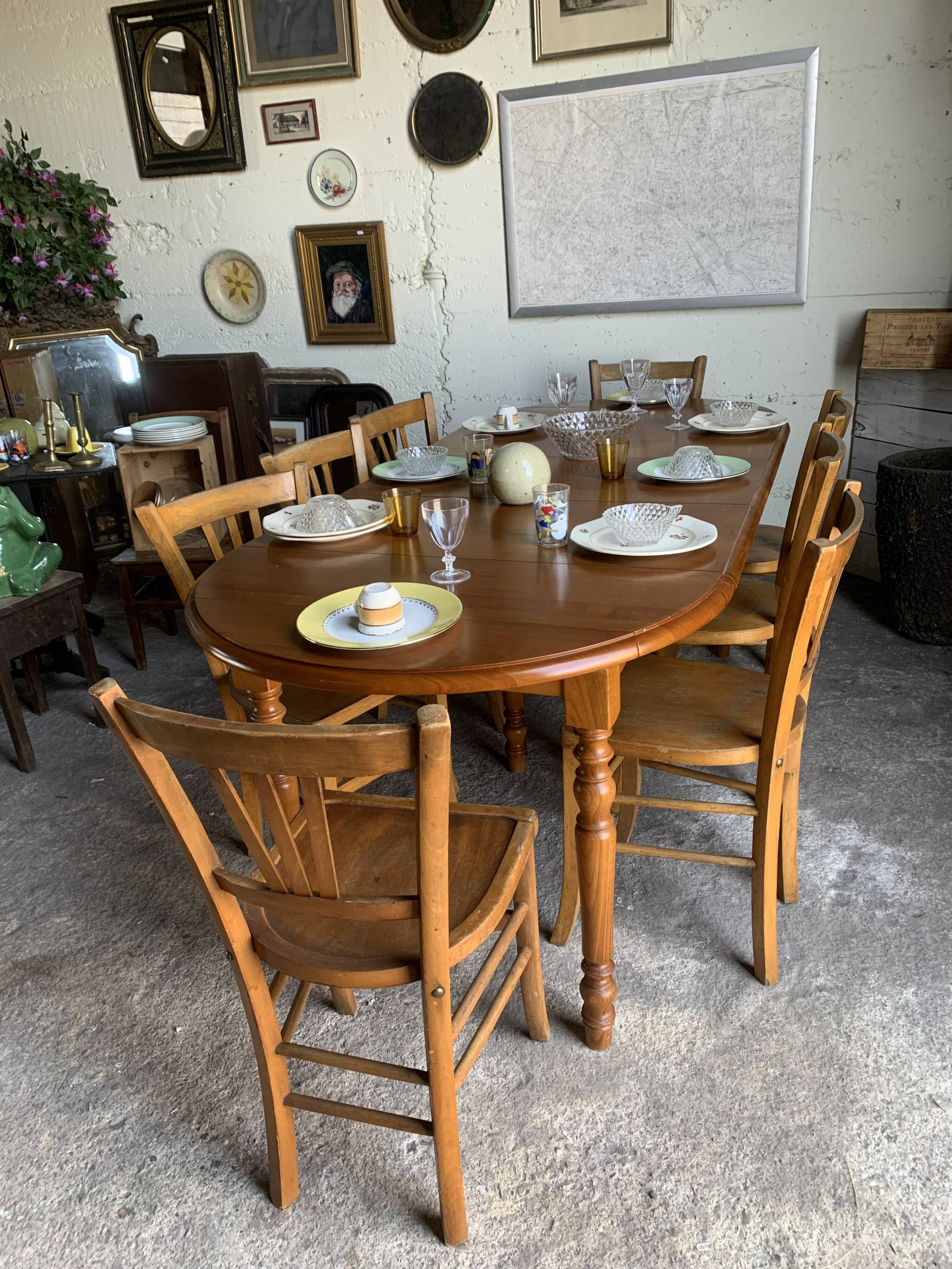 Table ronde 2 à 8 repas