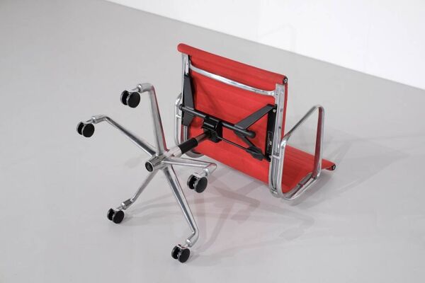 Fauteuil '' EA 117 '' Charles Ray Eames pour ICF, États-Unis 1969.