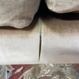 Canapé en velours beige époque 1980