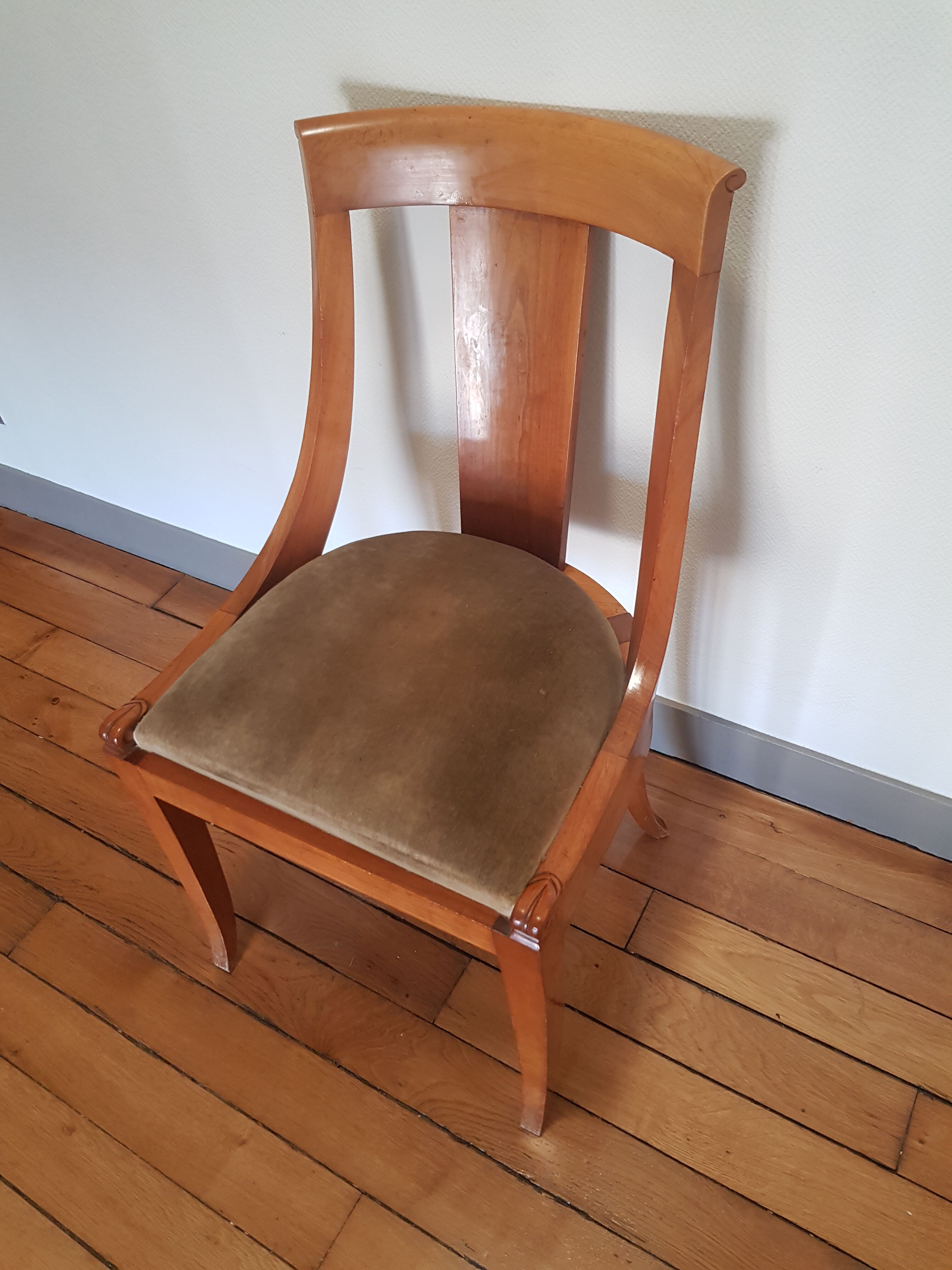 Art deco gondola chair