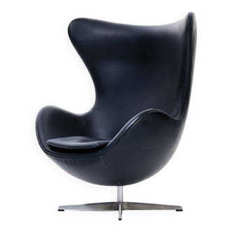 Egg Chair, Danish design, designer: Arne Jacobsen, manufacturer: Fritz Hansen