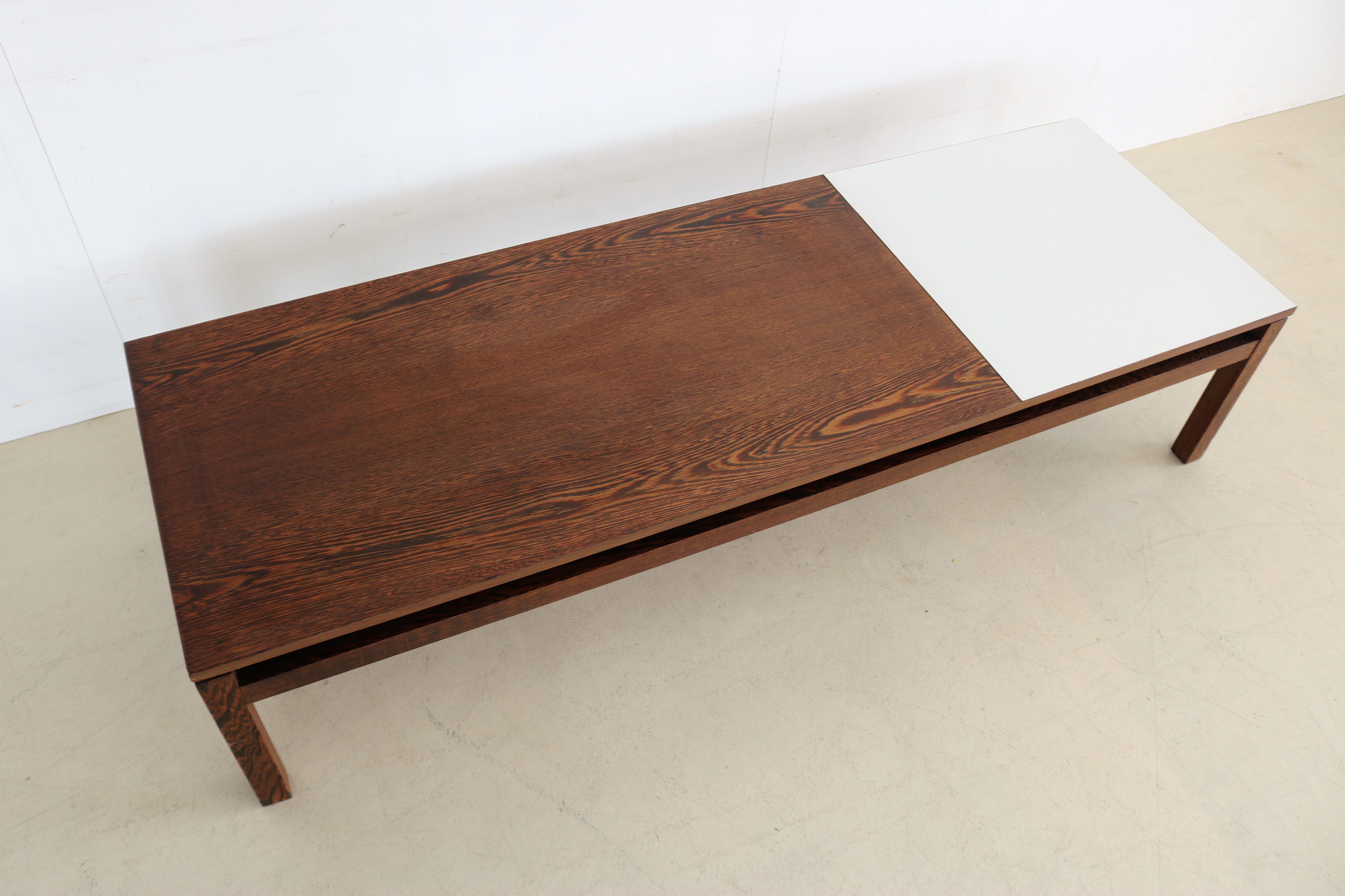 Table basse Kho Liang