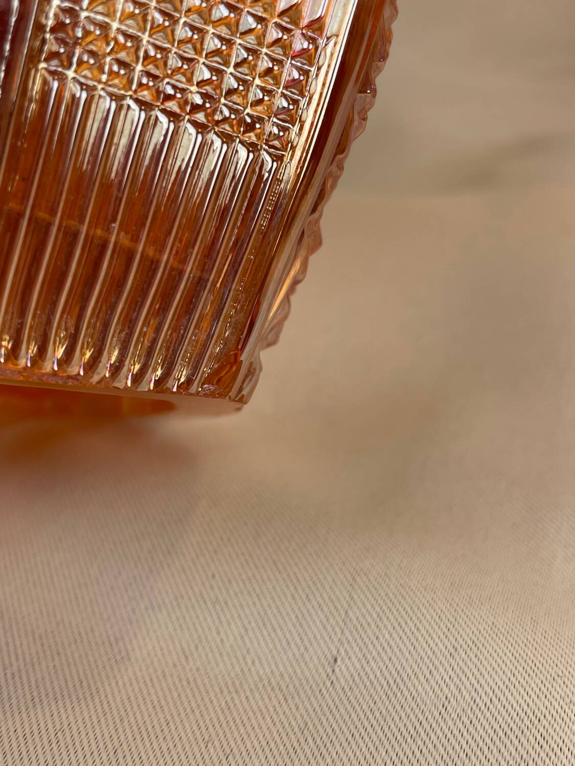 Pair of garden rose vases made of Brockwitz carnival glass, 1915