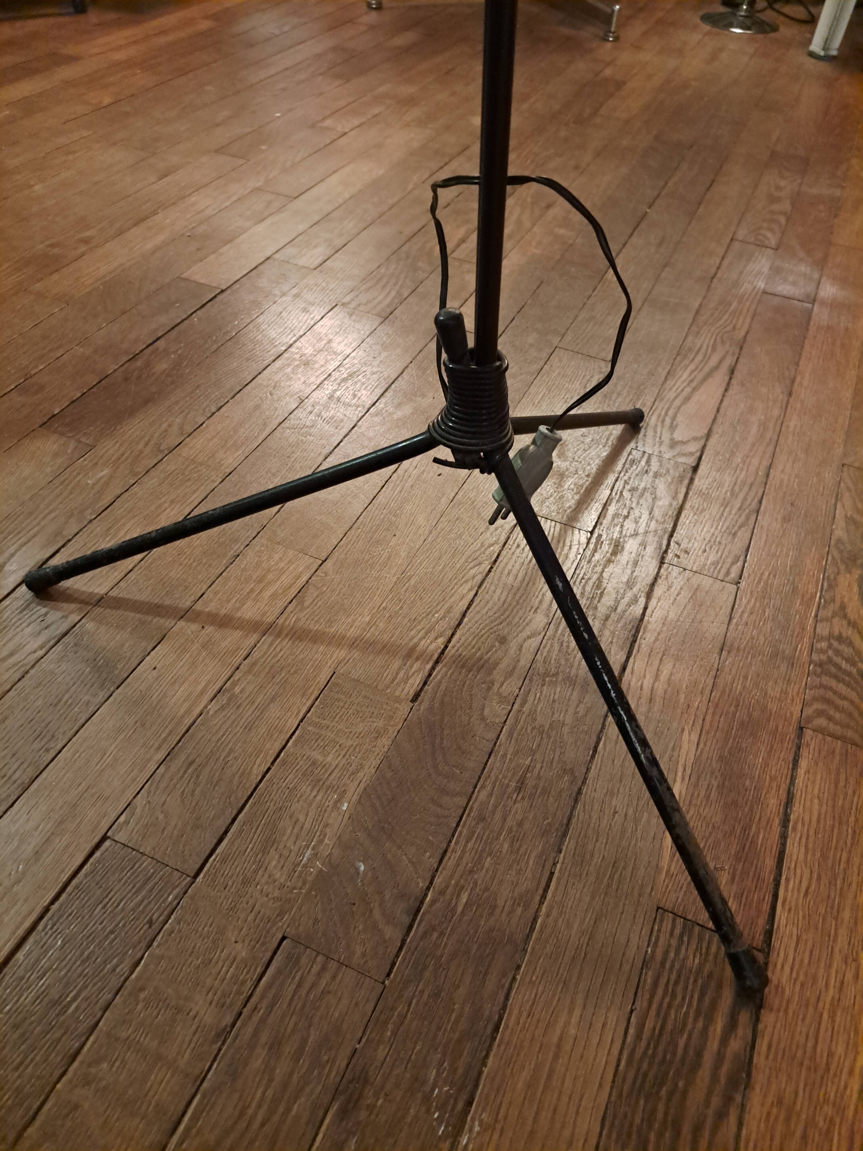 Tripod RISPAL 1950/60 pleated rhodoid floor lamp