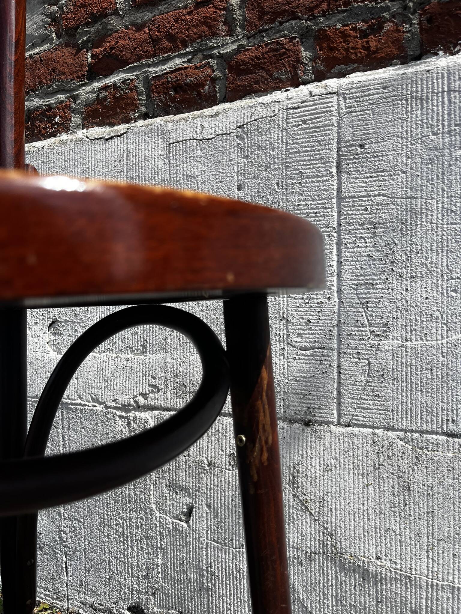 Lot of 4 vintage bistro chairs with slats in Thonet style.