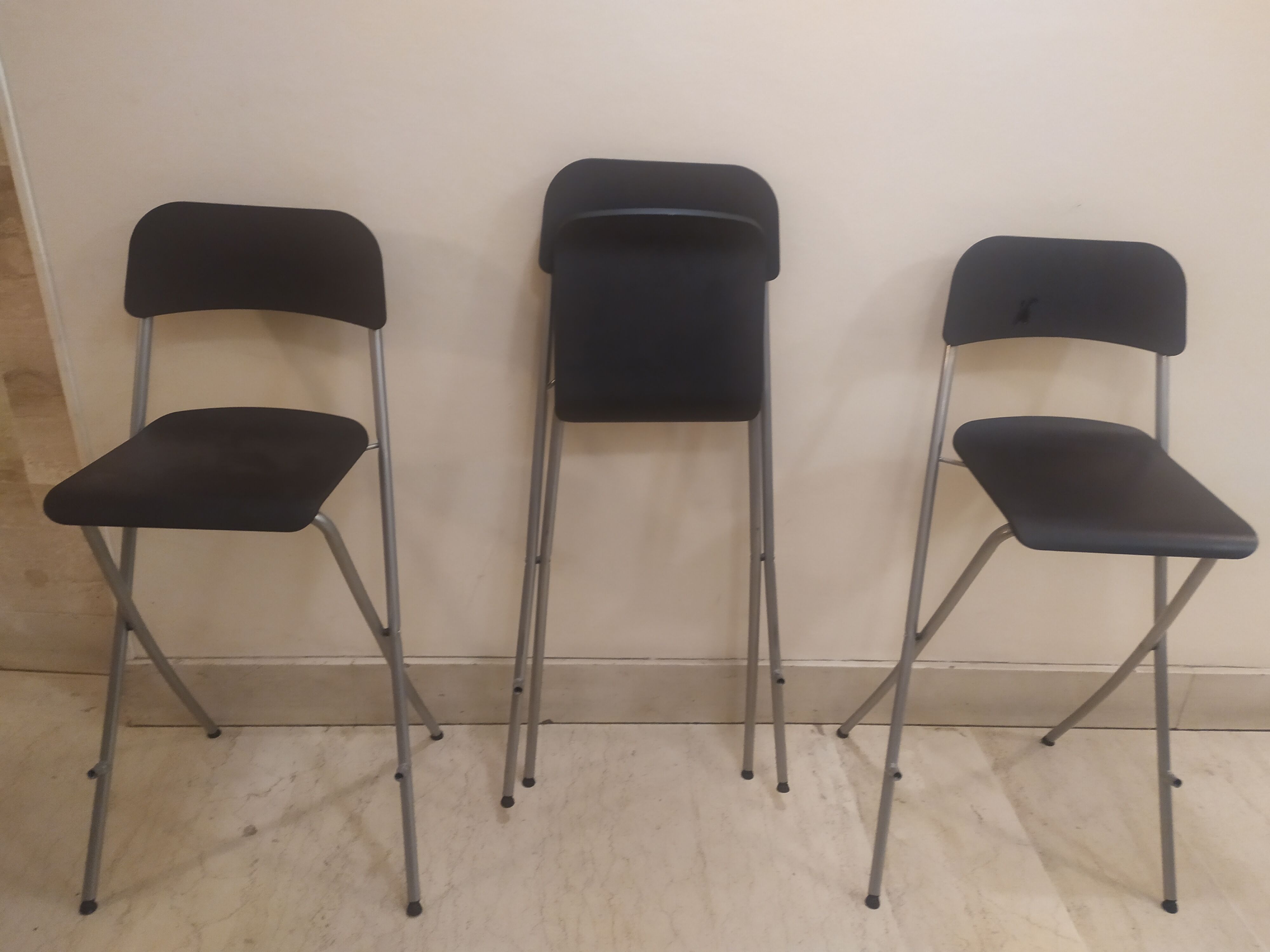 Lot de 3 chaises hautes bar bois et époxy ikea