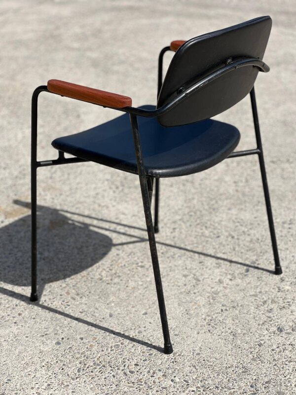 Fauteuil en métal, chêne et simili cuir vintage 1950
