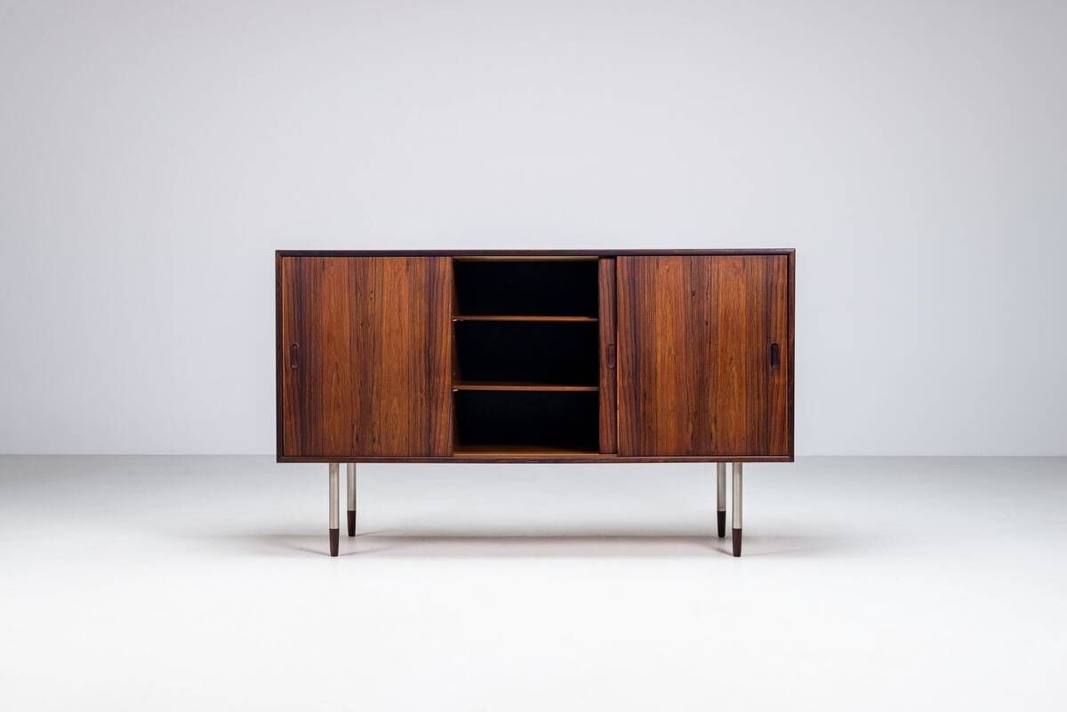 Buffet inhabituel en palissandre avec pieds en métal Danemark 1960