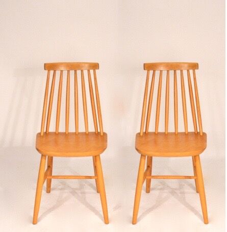 Pair of scandinavian chairs