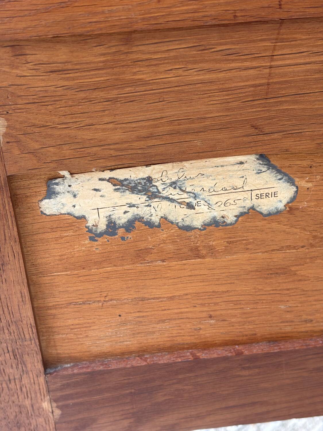 Set of chest of drawers and bedside tables in solid oak – European manufacturing