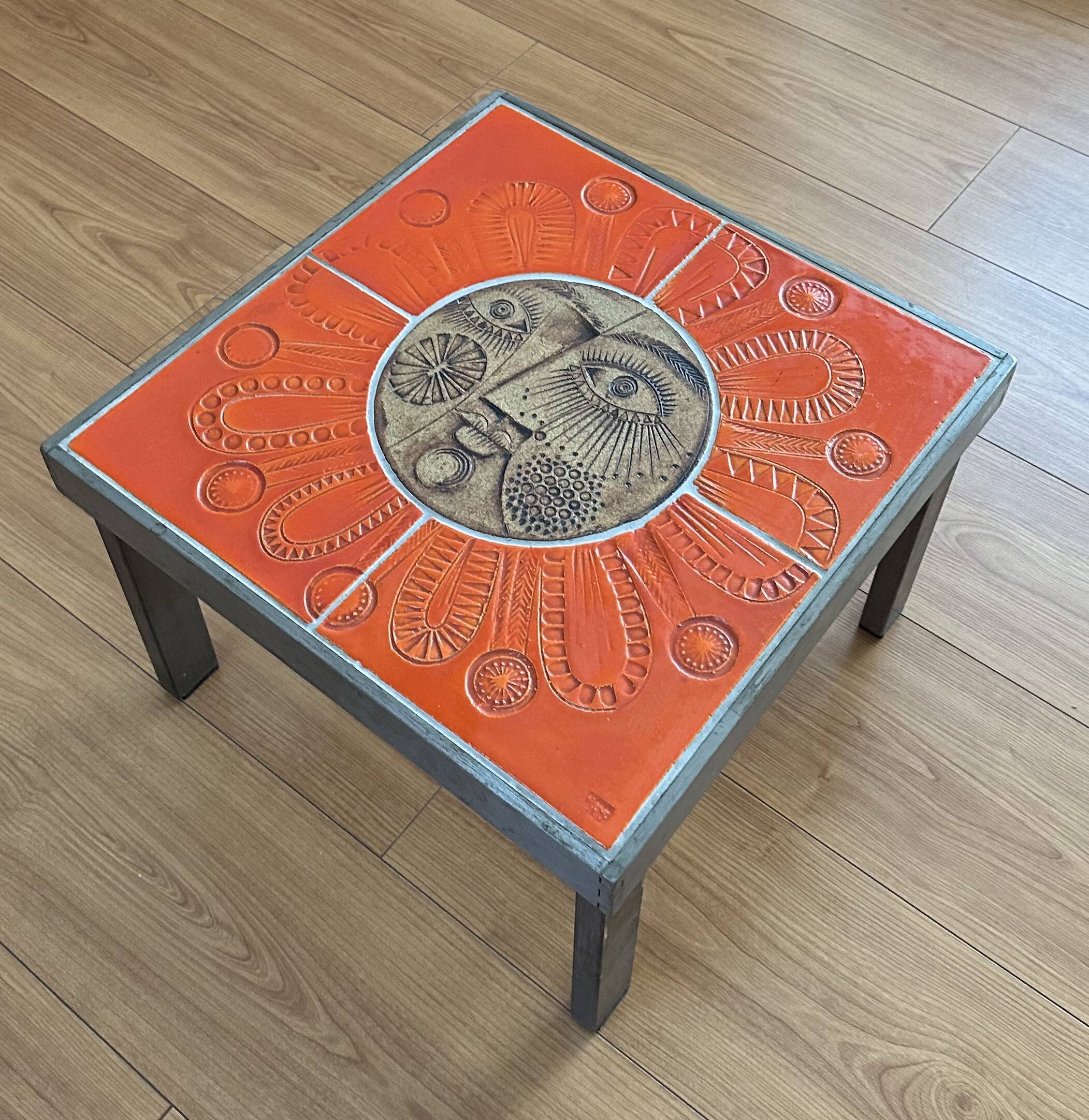 Coffee table end of sofa Roger Capron and Jean Derval ceramic 70s sun model