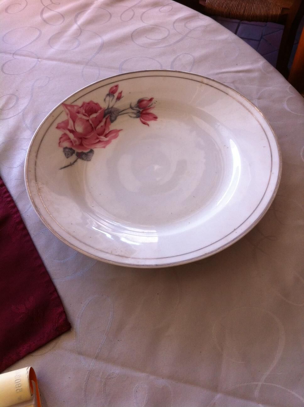 Dish porcelain