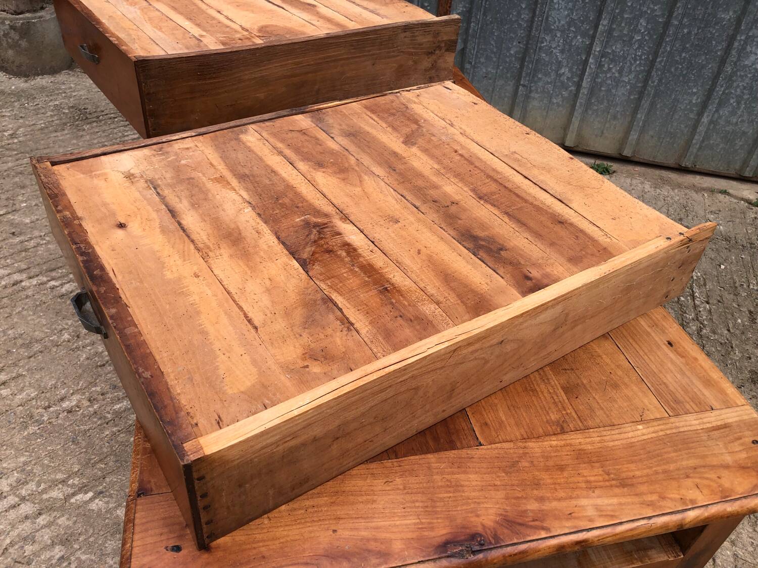 Antique cherry farmhouse table with 2 drawers and 1 pull-out