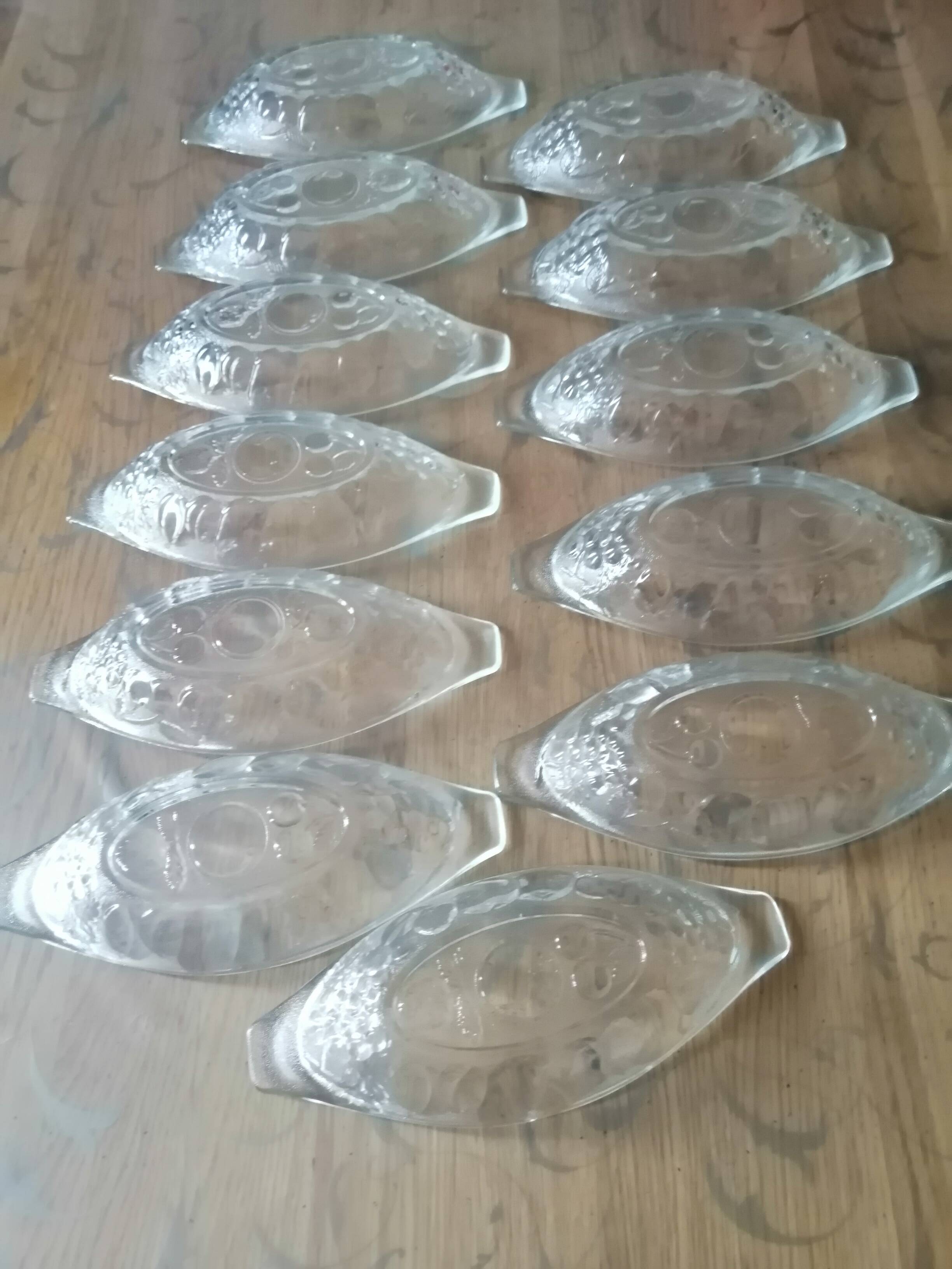set of 12 vintage transparent glass banana split bowls