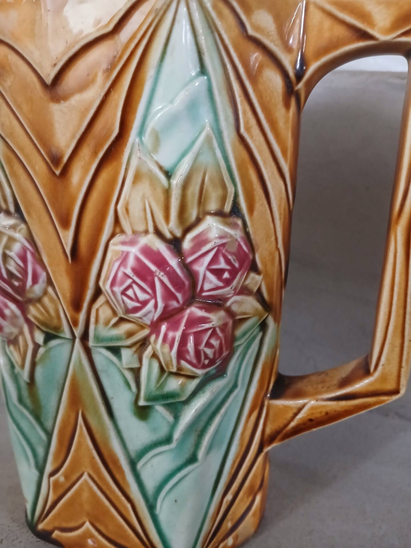 Antique pitcher in Onnaing slipware
