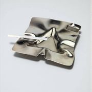 Cendrier biomorphe, en acier inoxydable, Espagne, années 1970