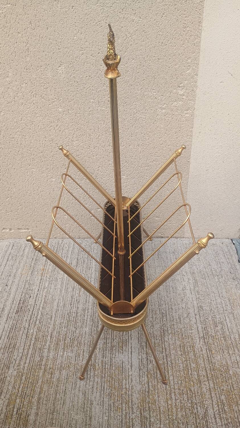1960s brass folding magazine rack with lacquered wood decoration.