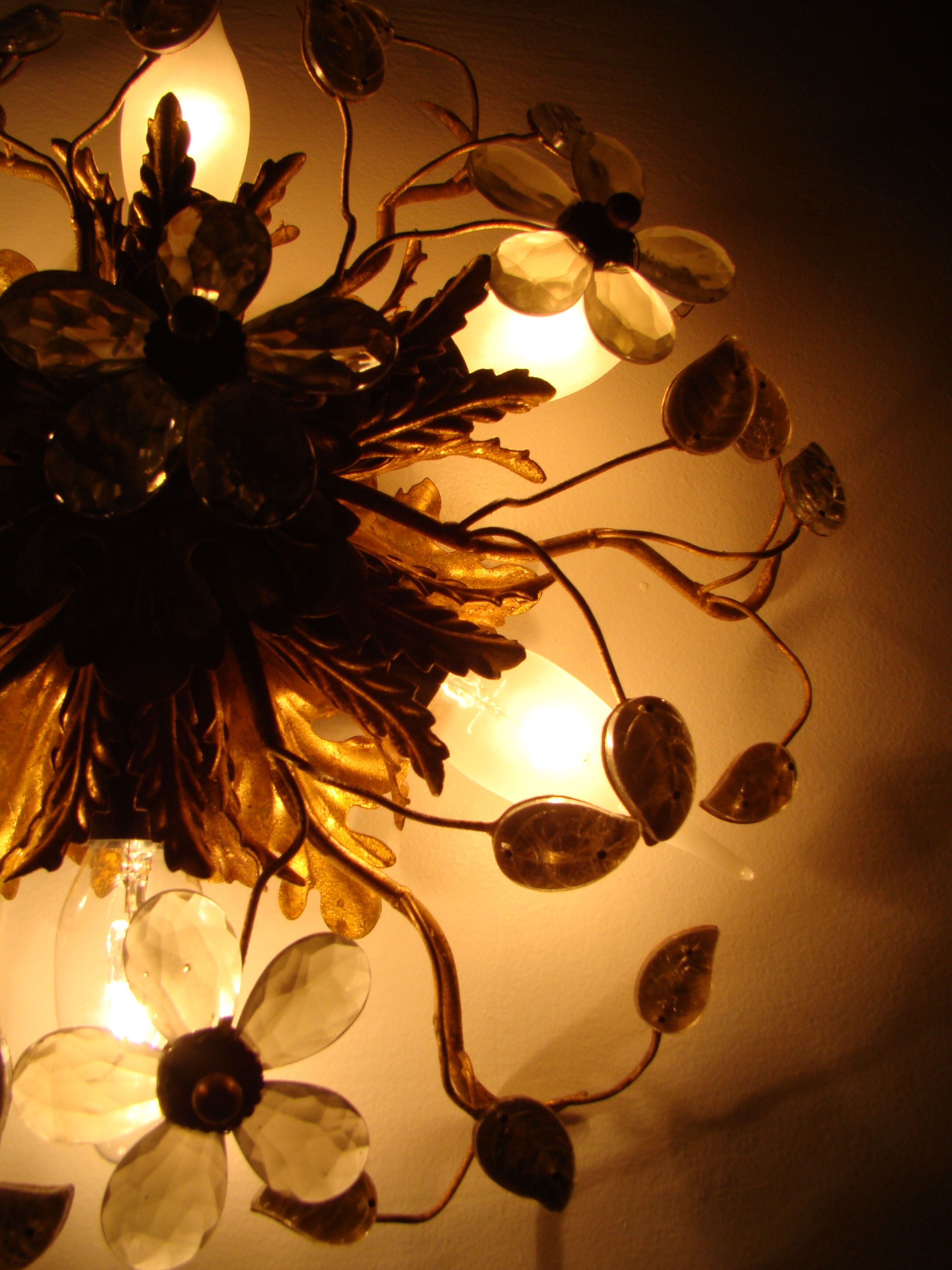 Vintage wall lamp or ceiling lamp in golden metal, glass flowers