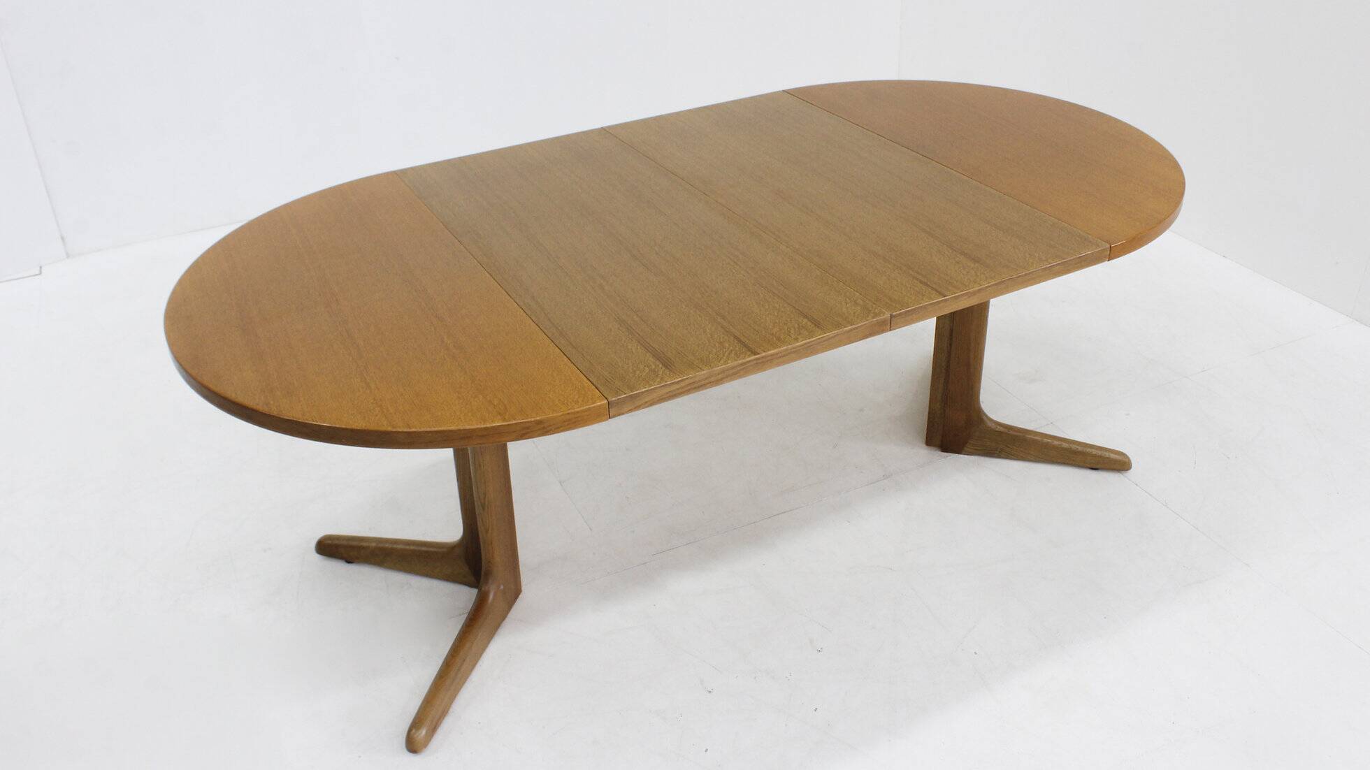 Table à manger ronde extensible danoise vintage des années 1960