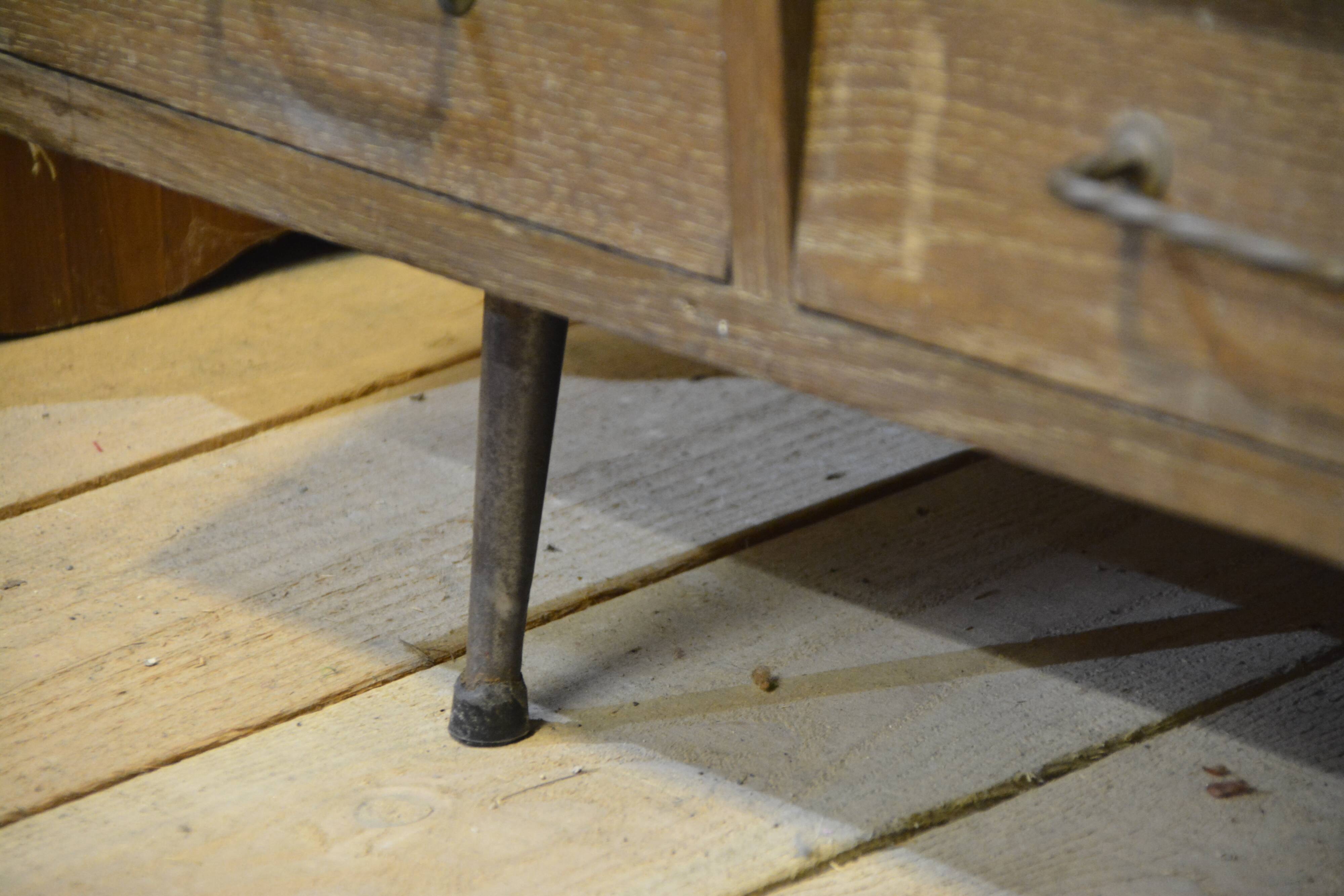 Meuble de métier à tiroirs