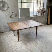 Table de ferme noyer plateau pivotable à allonges