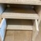 Meuble vintage en osier blanc