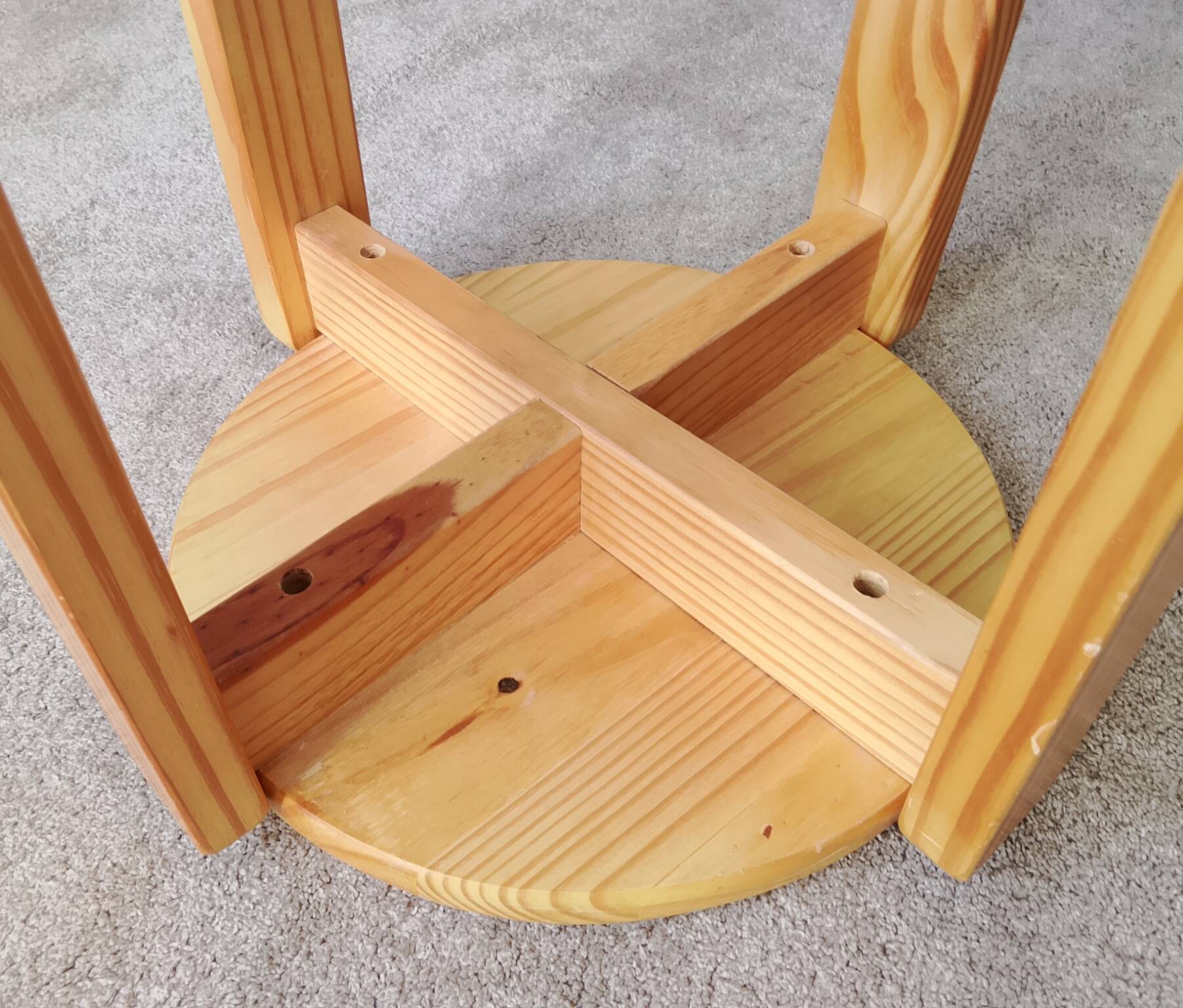 Vintage stool in solid pine chalet/Scandinavian style.