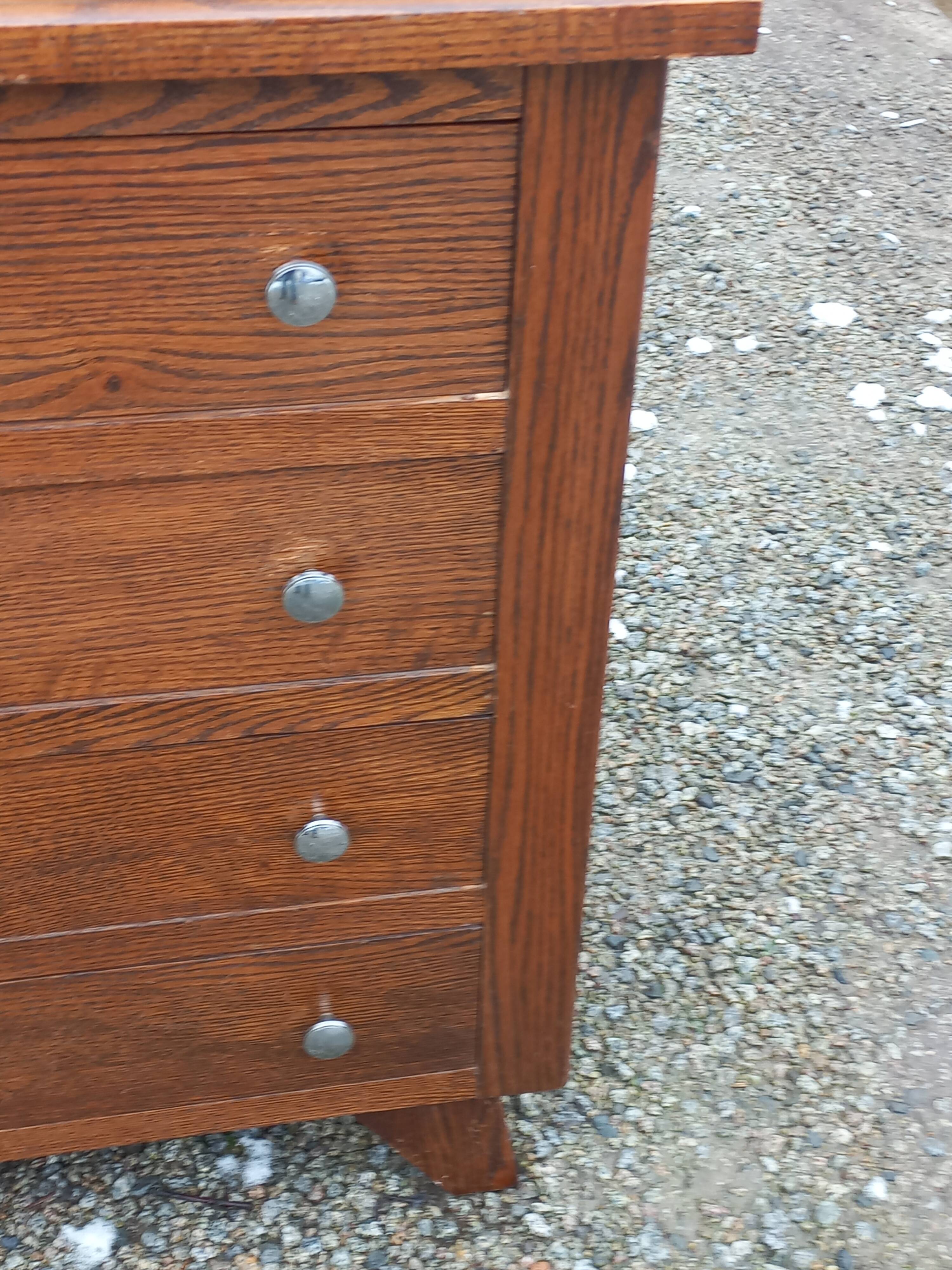 Vintage chest of drawers from the 50s in solid oak legs compass 4 drawers