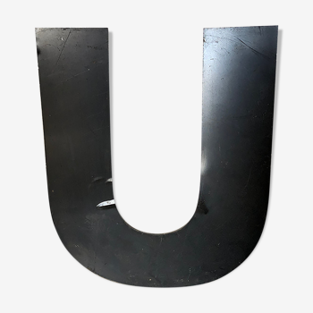 Lettre noire « U »