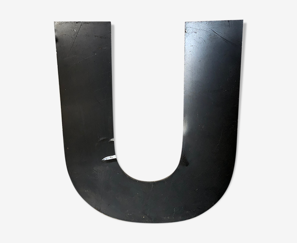 Lettre noire « U »